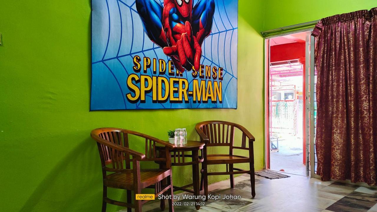 Homestay D' Tengah Bandar 쿠알라 롬핀 외부 사진