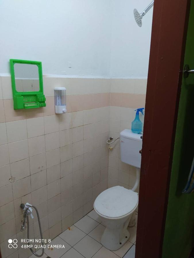 Homestay D' Tengah Bandar 쿠알라 롬핀 외부 사진