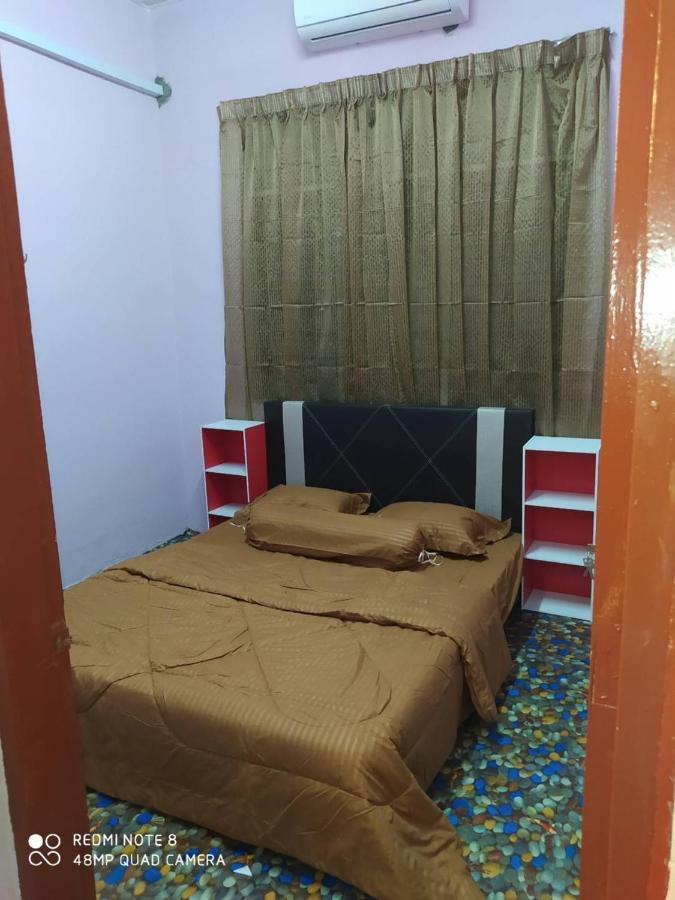 Homestay D' Tengah Bandar 쿠알라 롬핀 외부 사진